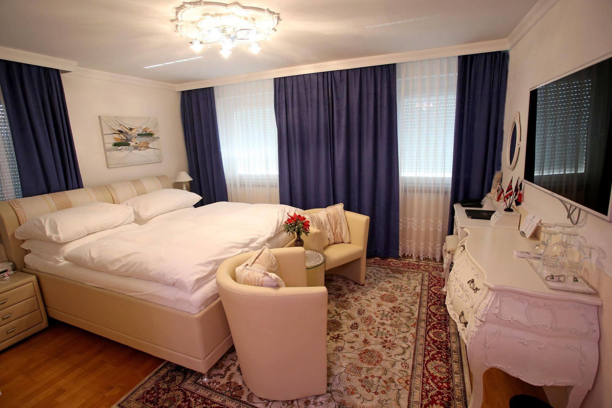 Hoeckner Plaza Hotel Attnang-Puchheim エクステリア 写真